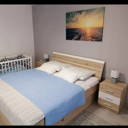 Nino Apartment *