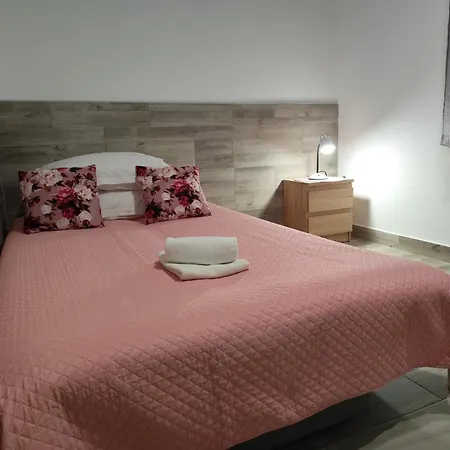 Nino Apartment *