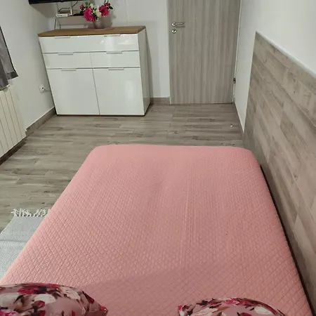 Nino Apartment